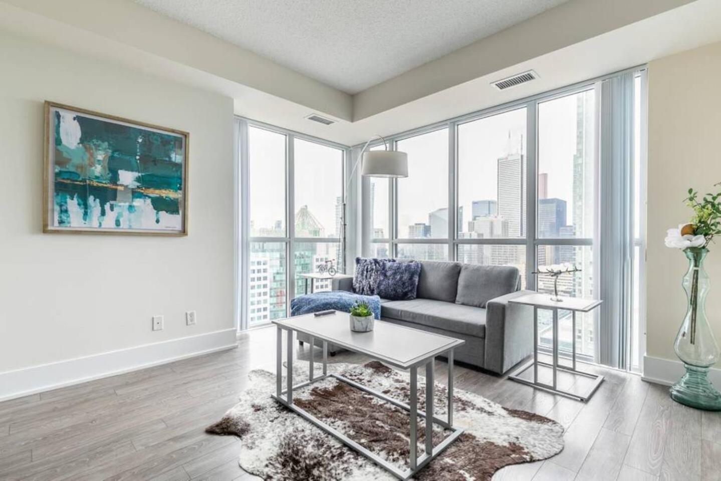 Luxury 1Br Condo - King Bed With City Views Toronto Ngoại thất bức ảnh